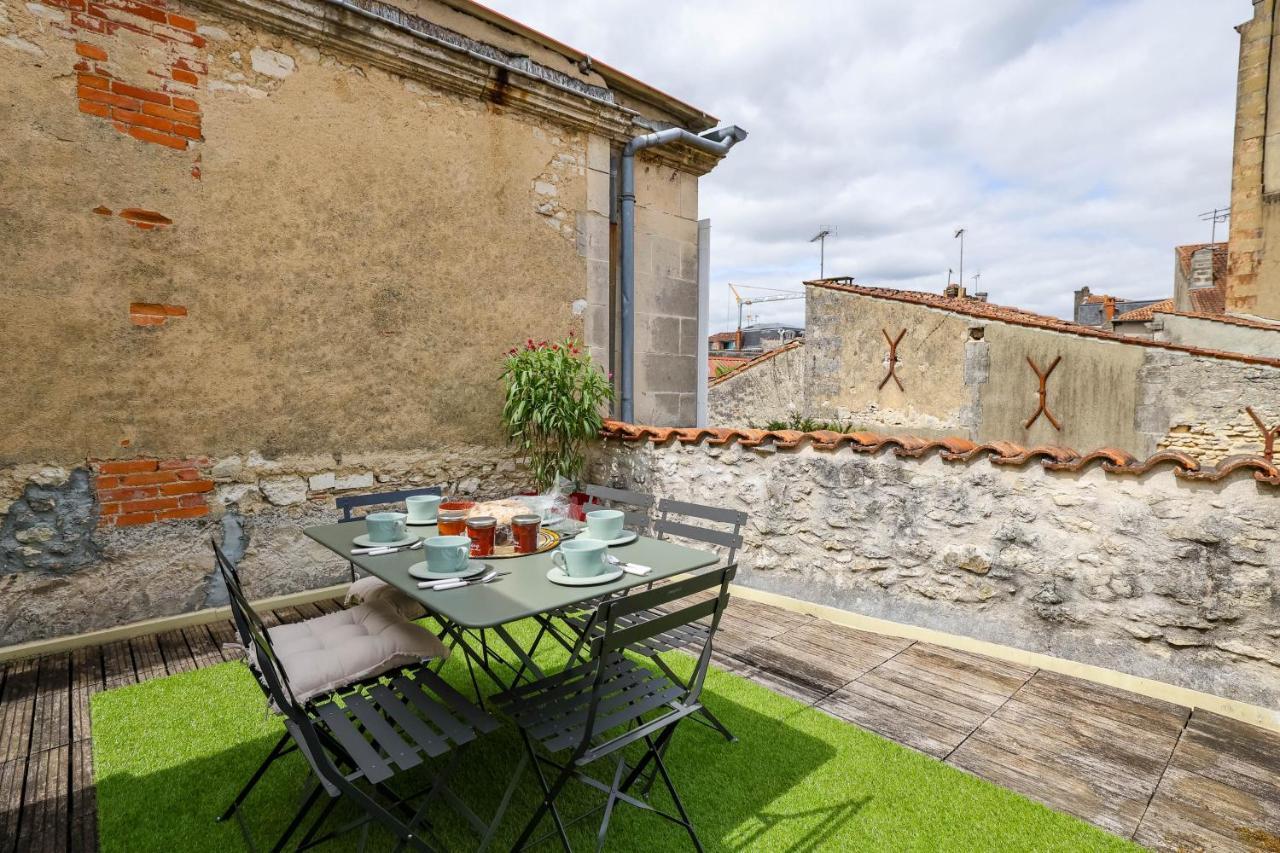 Апартаменти Tour Du Palais #Terrasse #Vue Коньяк Екстер'єр фото
